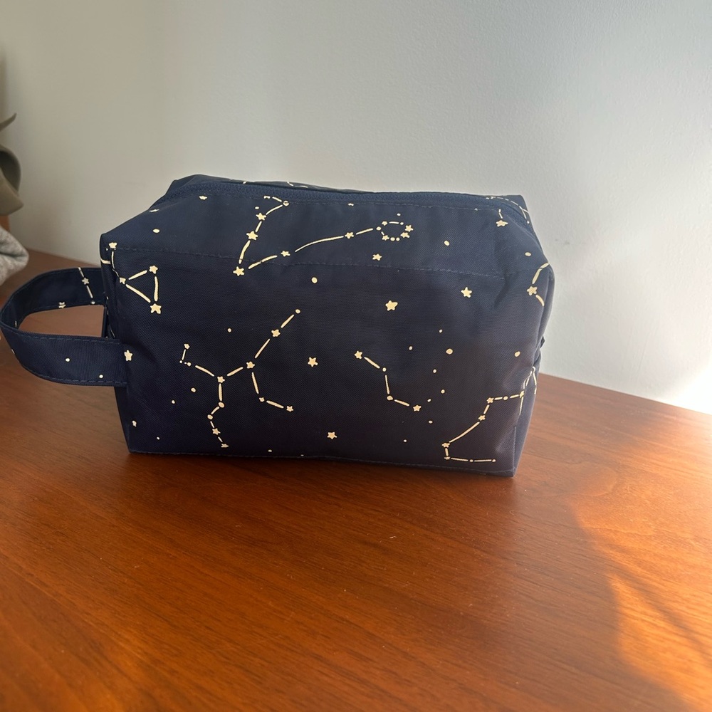 BAGGU dop kit - constellations pattern